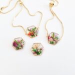 Birthflower bracelet, jewelry with real flowers, mom birthday gift, birthday gift for her unique, Christmas gift, mother of the groom gift - Image 8